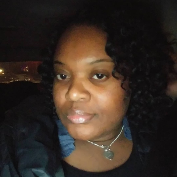 Meet your Posher, Karma - Picture 2 of 8